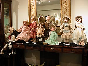 フランス文化に美を競った華麗な人形たちの世界