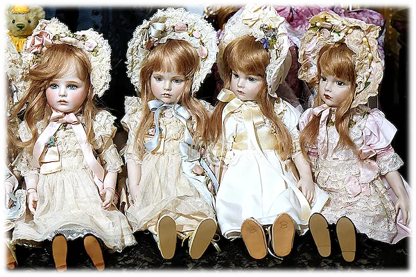 創作人形・アンティークドール・レプリカドールを銀座人形館は展示販売